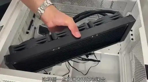 主机液冷散热液体怎么接，主机液冷散热液体安装指南，连接与操作详解